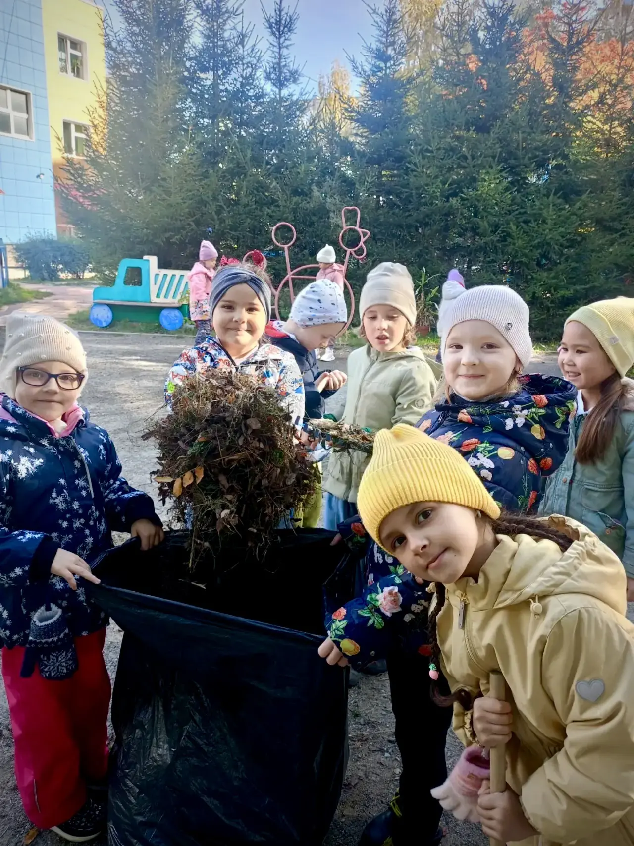 🍂🧤 Субботник в группе «Ромашка»!