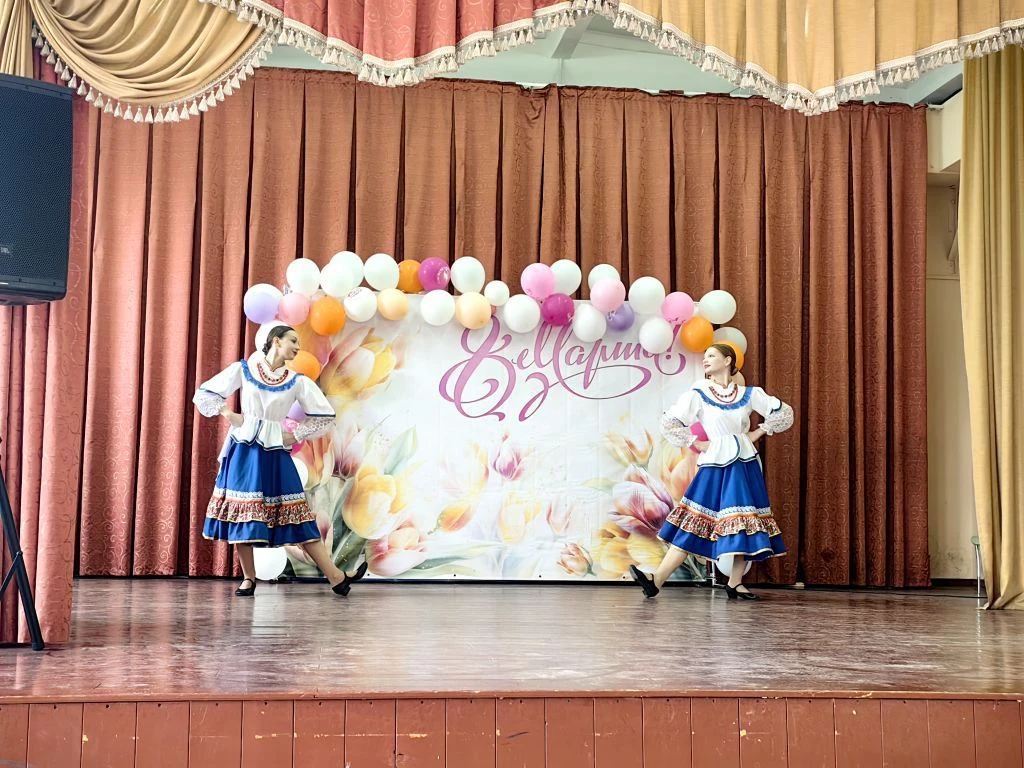💐 В нашей школе прошел замечательный концерт, посвященный Международному женскому дню! Творческие ко