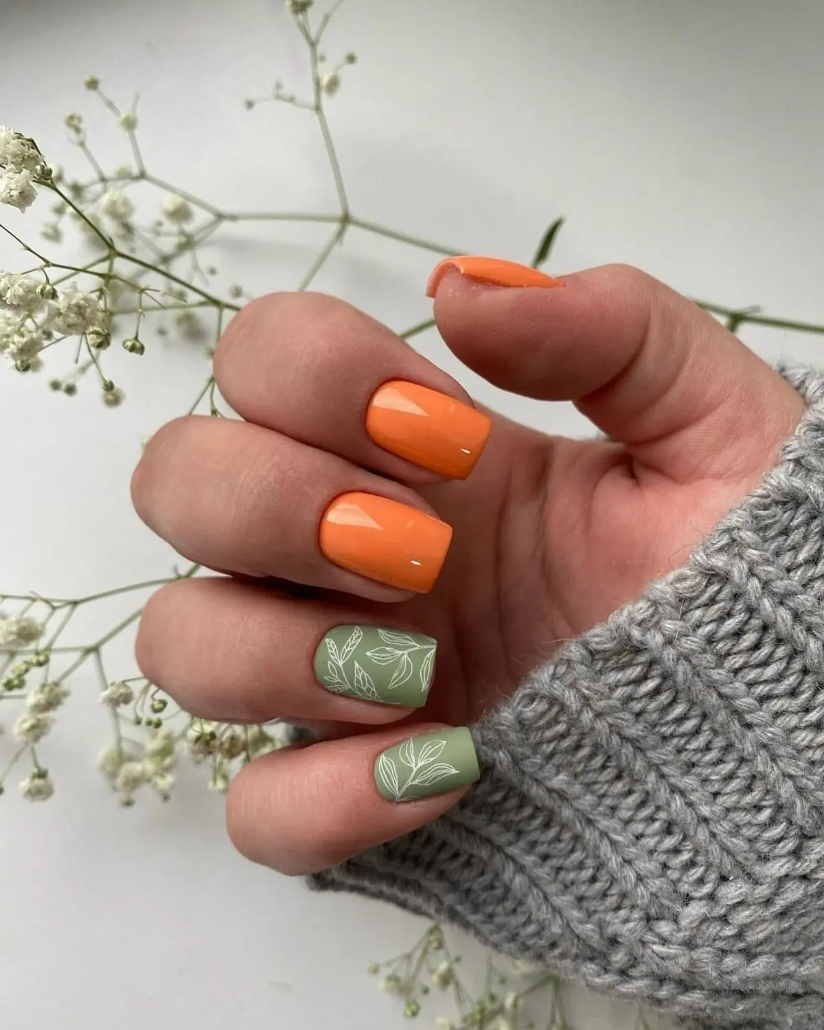 Первый по ногтям💚