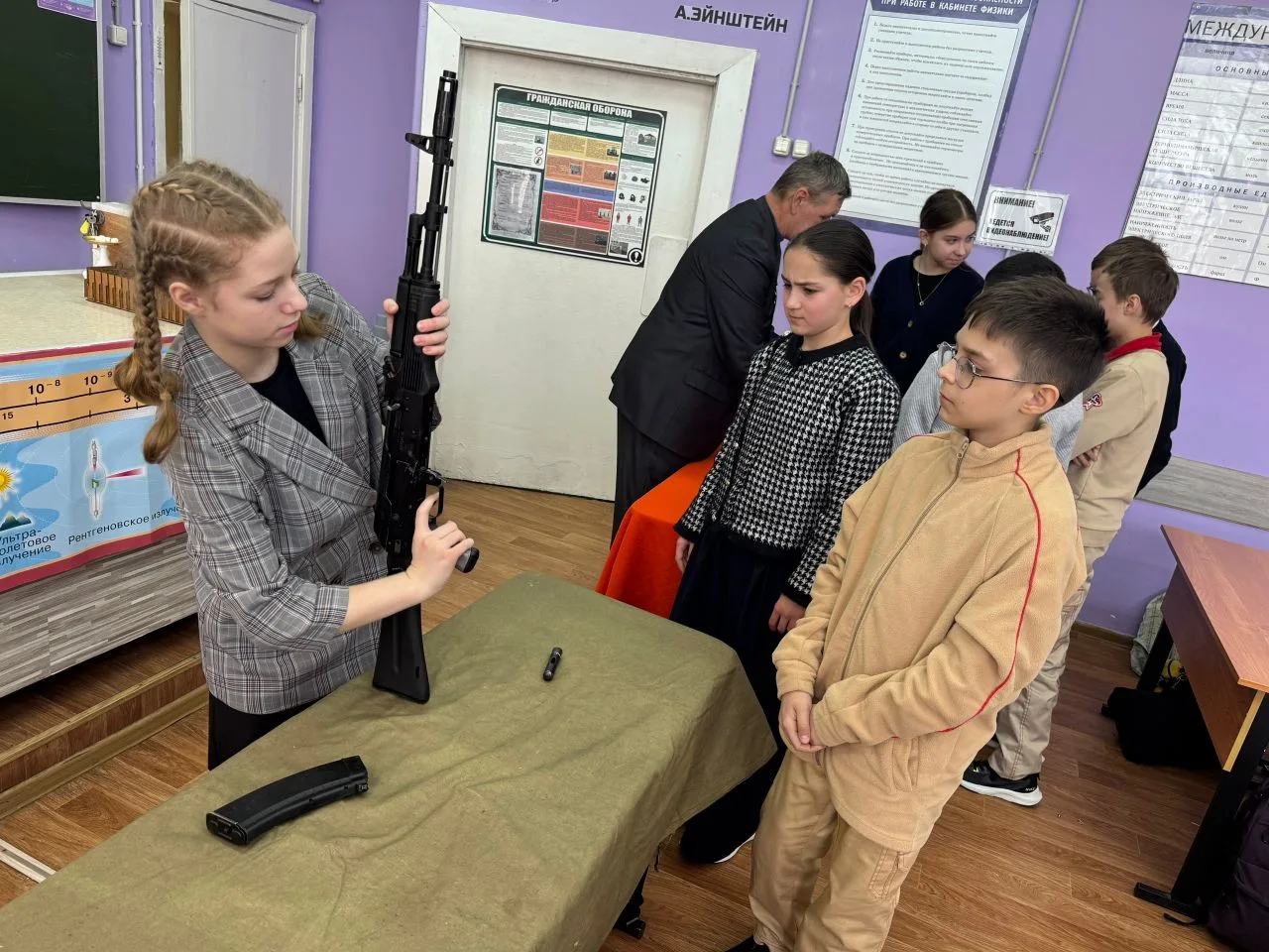 🇷🇺Урок мужества в преддверии Дня защитника Отечества  В нашей школе стало доброй традицией приглашат