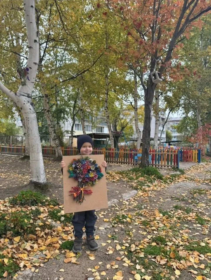 Воспитанники старшей группы №2 "Воробышки" приняли участие в ежегодной выставке поделок...