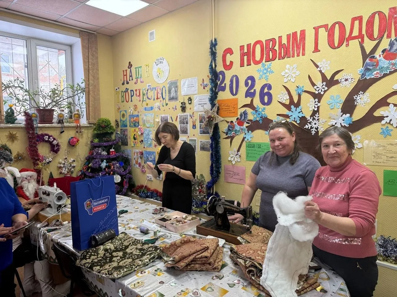 Областные депутаты продолжают поддерживать участников специальной военной операции: оказывают гумани