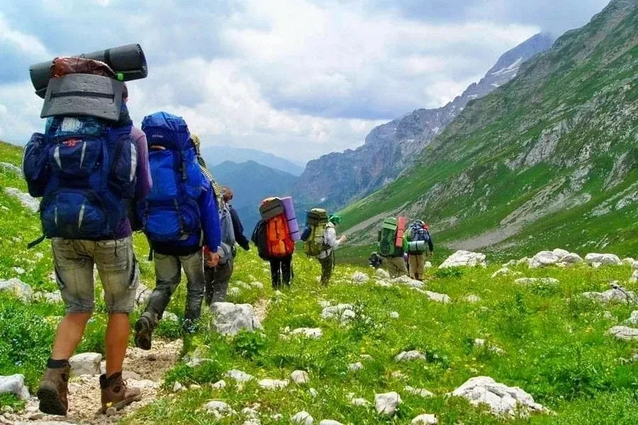 Чем еще можно заниматься осенью? – пешим туризмом.