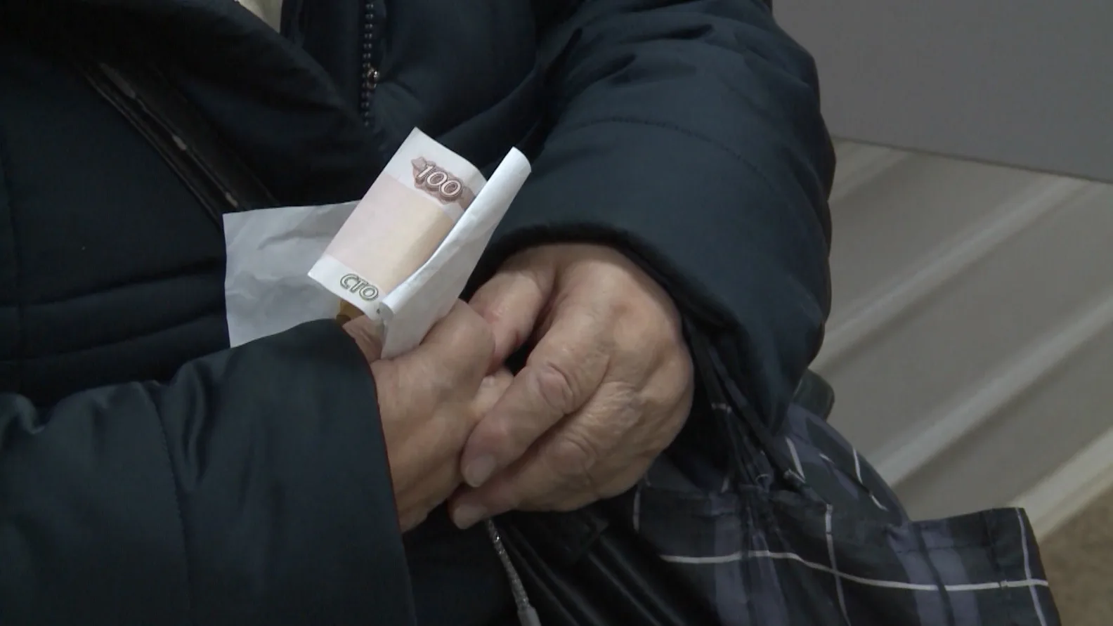 Пенсионерке с онкологией на Вологодчине пришлось самостоятельно покупать дорогостоящее ...