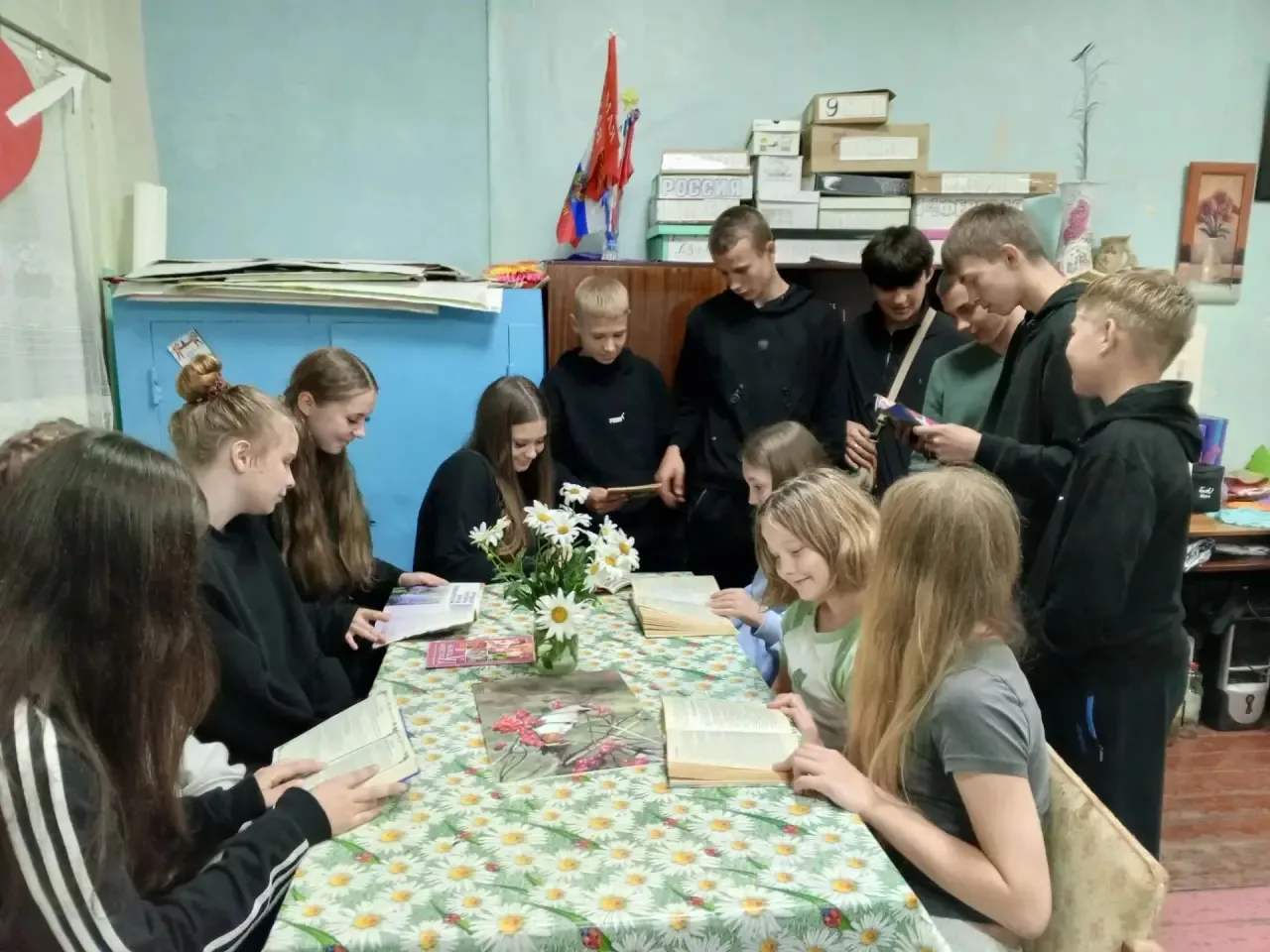 12 июля в Павлов-Хуторском СДК прошла беседа " Путешествие в страну лекарственных трав ...