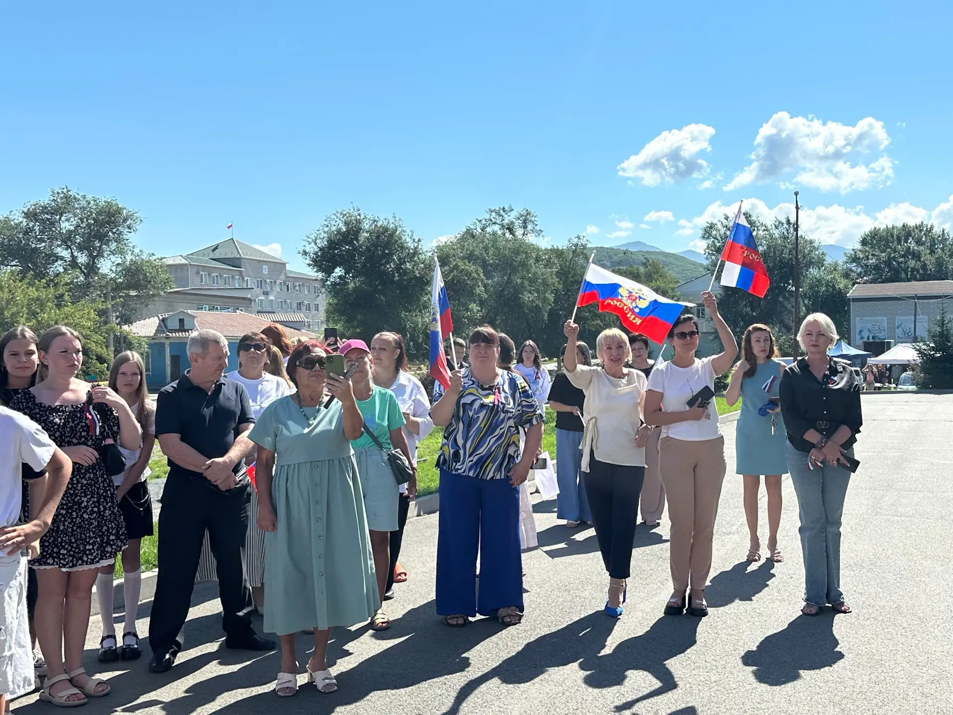В Партизанском муниципальном округе отметили День Государственного флага Российской Фед...