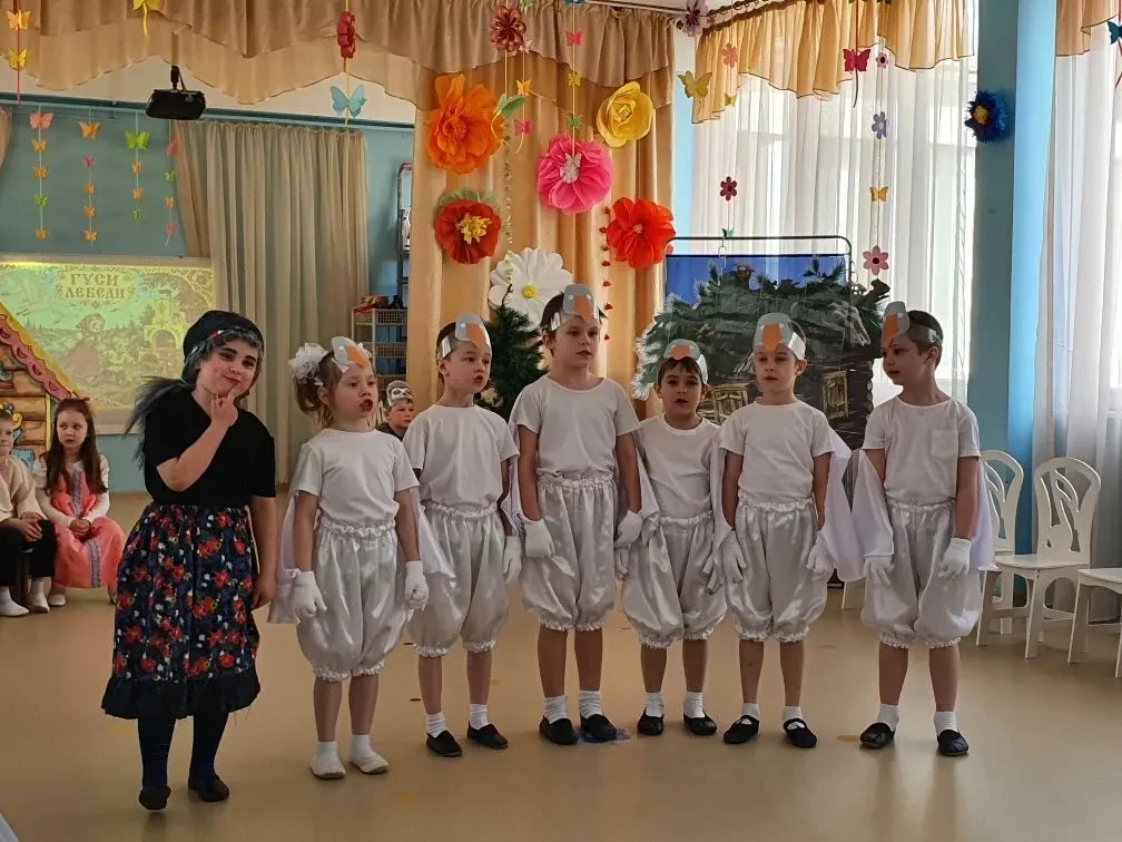 Продолжаем «Неделю сказок»!🪄 
Волшебство детских сказок оживает в стенах
нашего детского сада —  сп