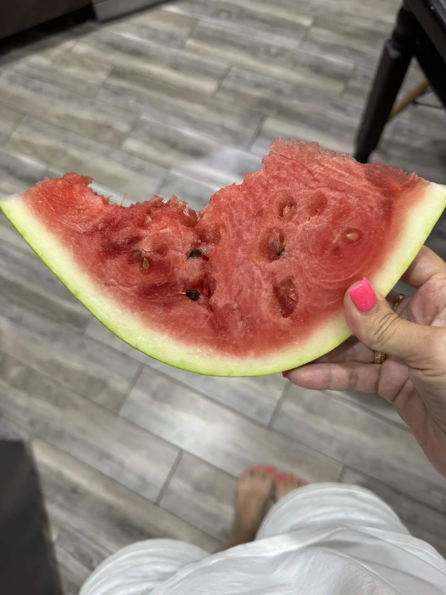 Арбуз оказался вкуснейшим, прям отвал🤤 и он примерно 30₽ за кг в пятерочке