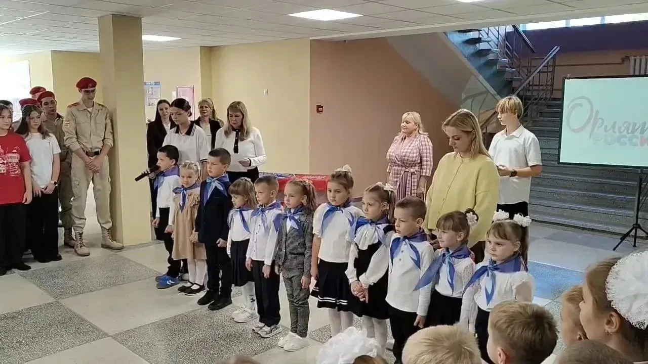 🎉 29 сентября в "Луганской гимназии № 52" прошла особенная линейка - торжественное пос...