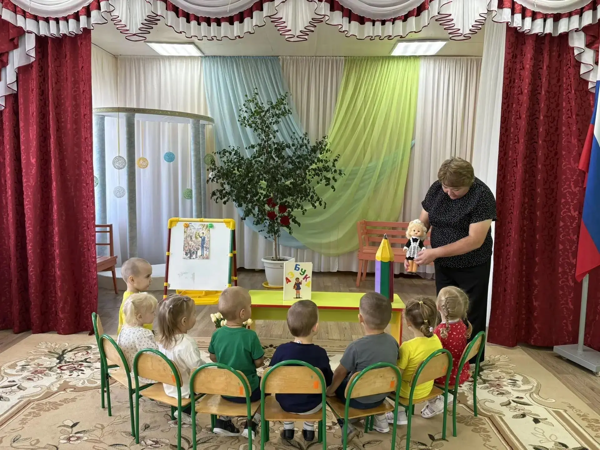 Сегодня у наших малышей был особенный день: к нам