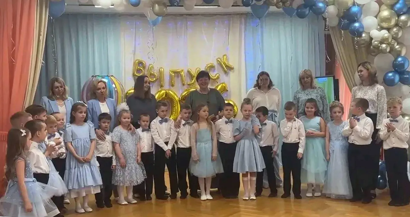 🎈 В добрый путь, юные выпускники! 👋✨

😍👶 В 3‑й группе «Чебурашки» дошкольного отделения «Ручеёк»
