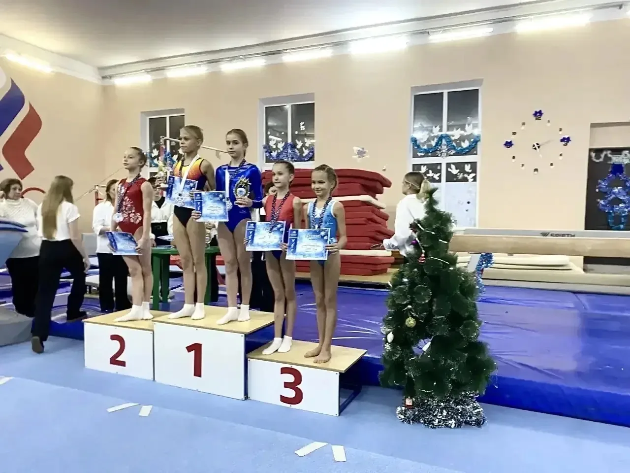 🎉🏆 Поздравляем Синюк Софию, ученицу 5 класса В!🏆🎉 Наша замечательная спортсменка завоевала 🥇 1 место