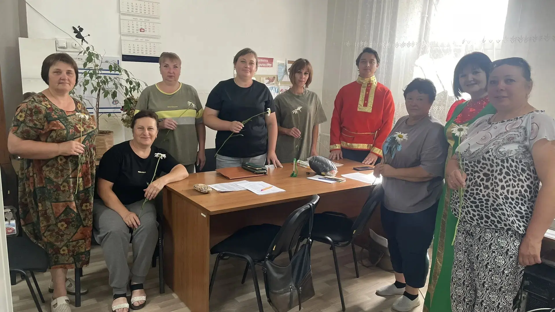 Сегодня  самый душевный и светлый праздник - День любви семьи и верности! Творческие коллективы Дома