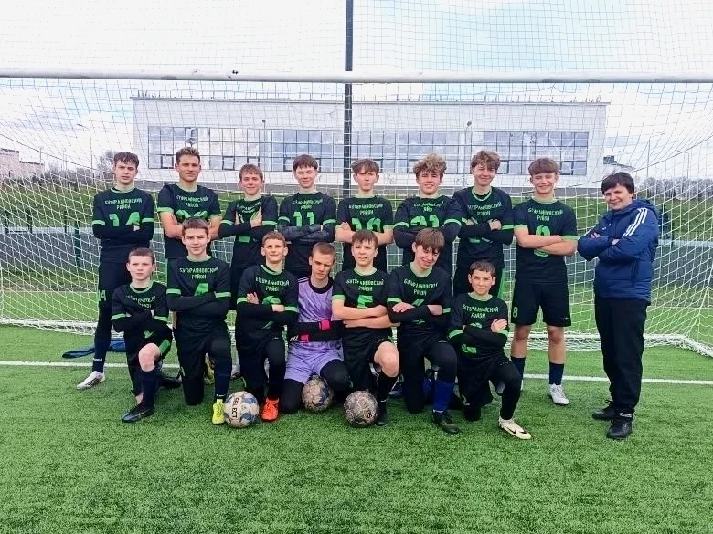 ⚽🔥 БУТУРЛИНОВКА — В ФИНАЛЕ!  С 15 по 21 апреля на футбольных полях Боброва и Острогожска кипели нешу