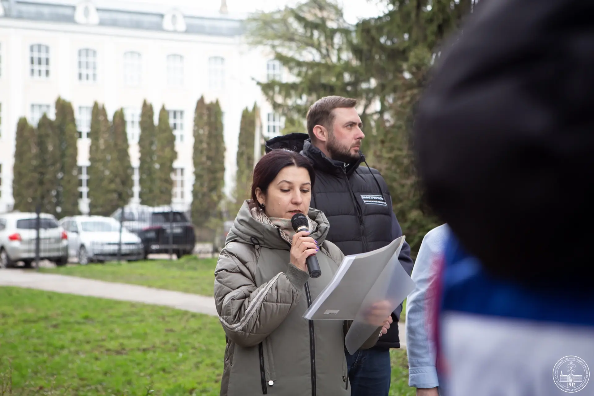 🌳 Появление живых мемориалов в честь наших героев: акция «Сад Памяти»  Сегодня в парке имени К.Д. Гл