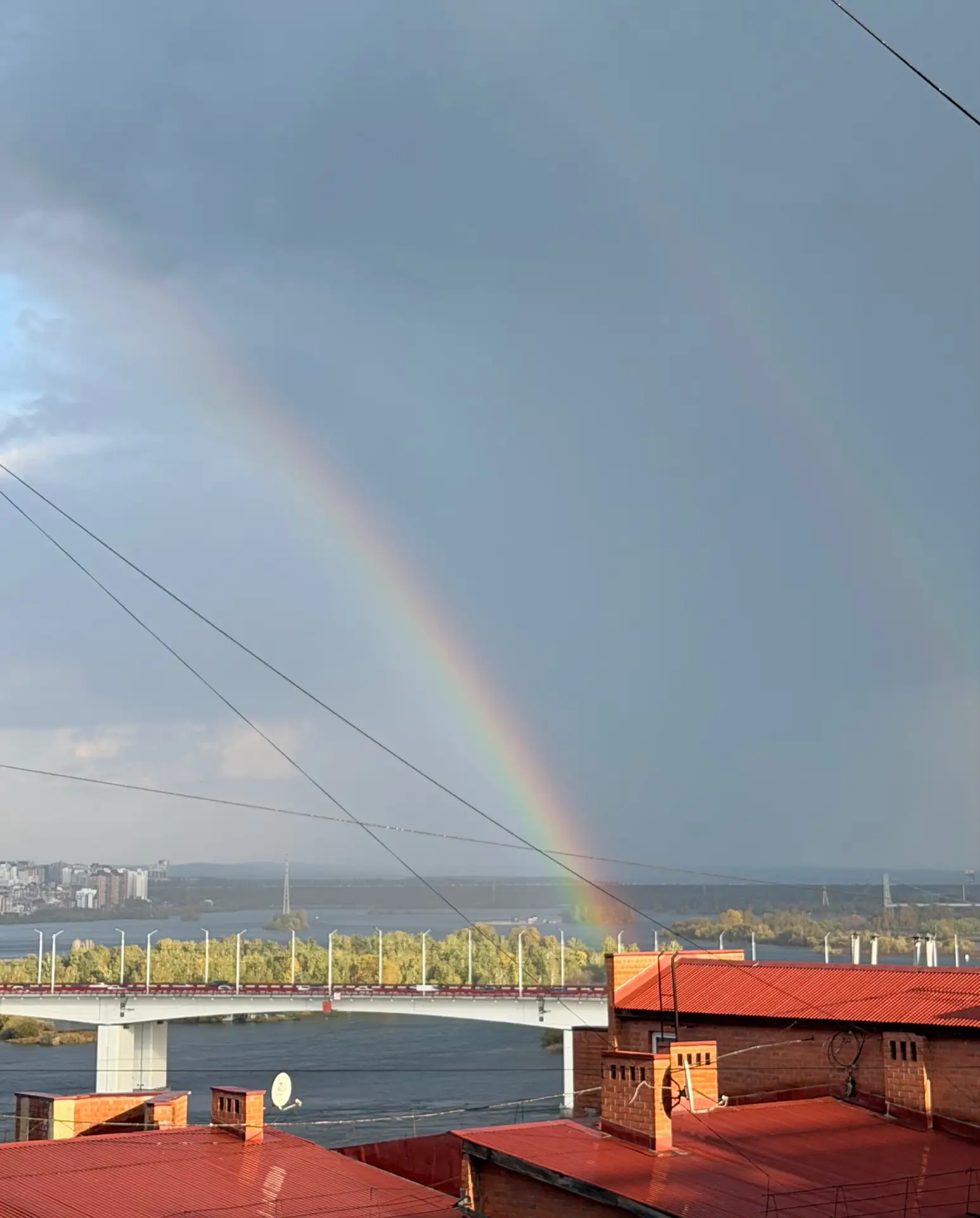 🍂 Гром в сентябре в народных приметах считается признаком тёплой и затяжной осени, а т...