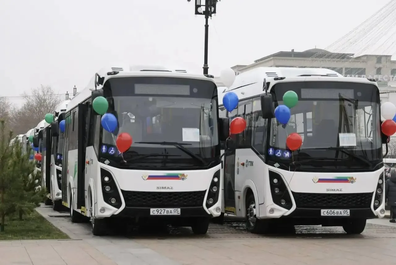 ⚡️В Дагестане до конца года ожидается поставка 141 нового автобуса, сообщают власти.