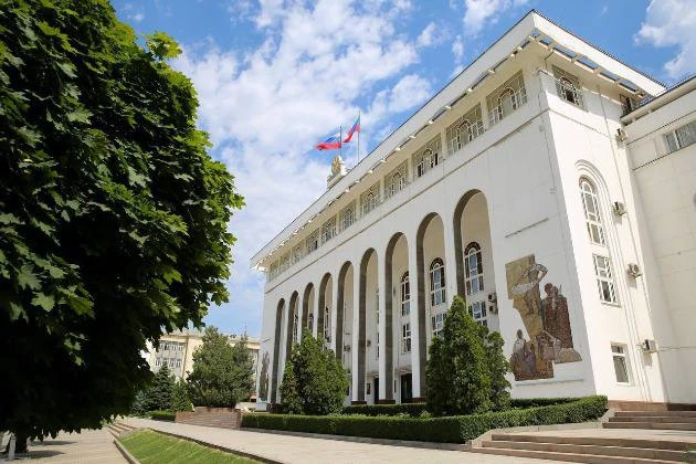 ⚡️По 1 млн рублей получили семьи погибших в результате наводнения в Дагестане.