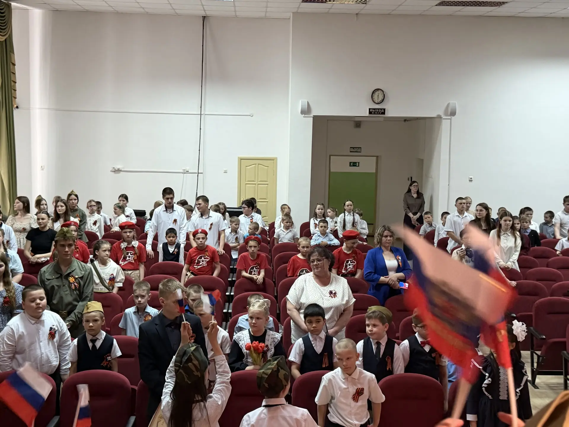 🎊Мы рады поделиться радостной новостью!   В Бердюжской школе прошел незабываемый праздничный концерт