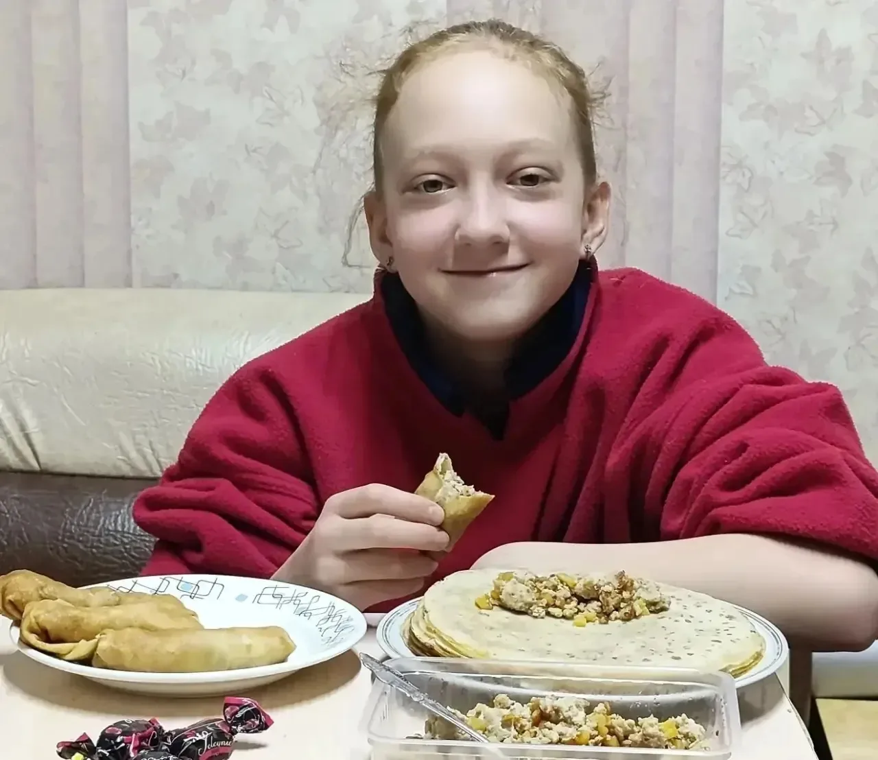 На классном часу учащиеся 5 класса получили задания, испечь блины в честь праздника «Масленица»
Ма́с