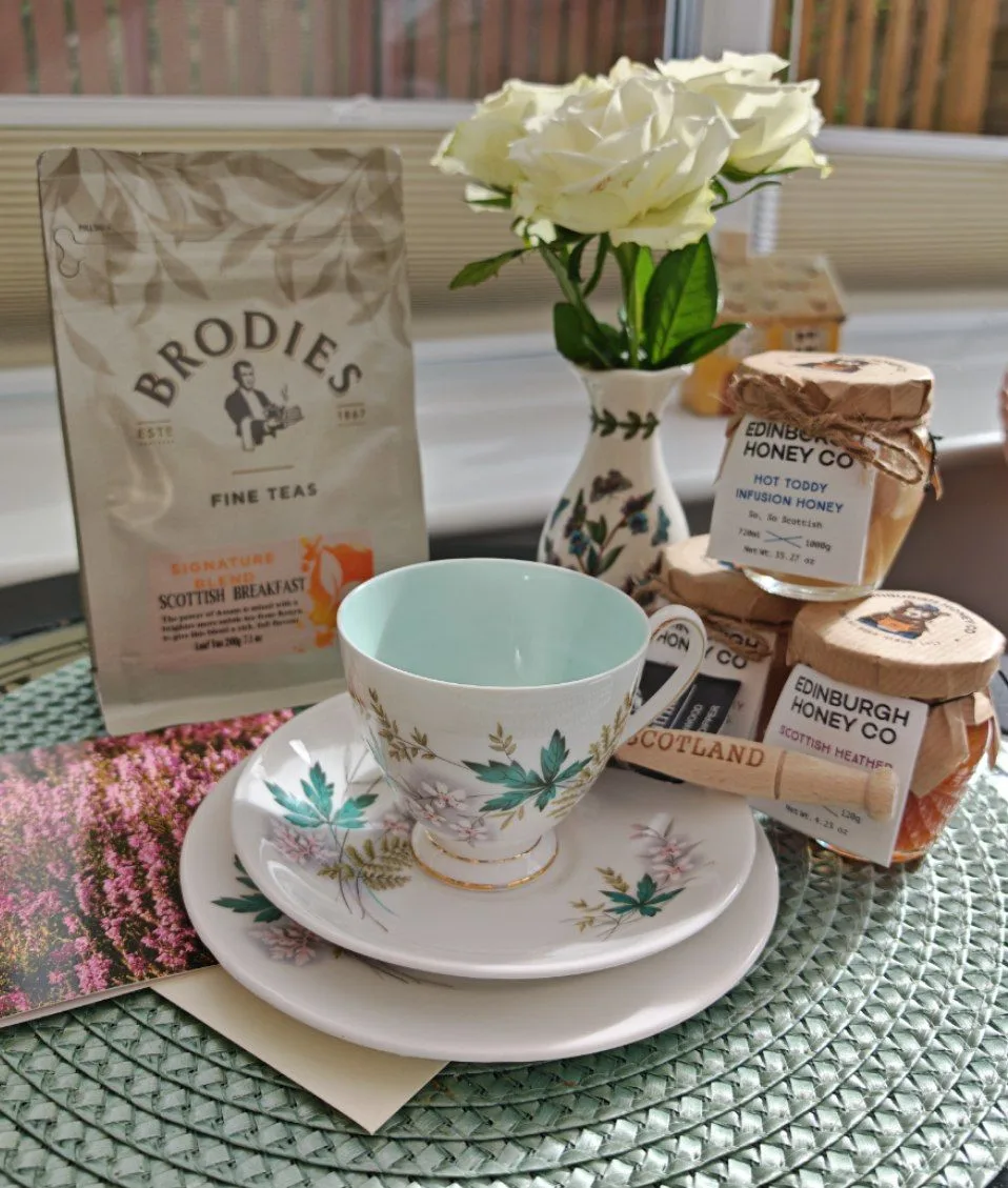 Ну а какой мёд без хорошего чая? ☕️