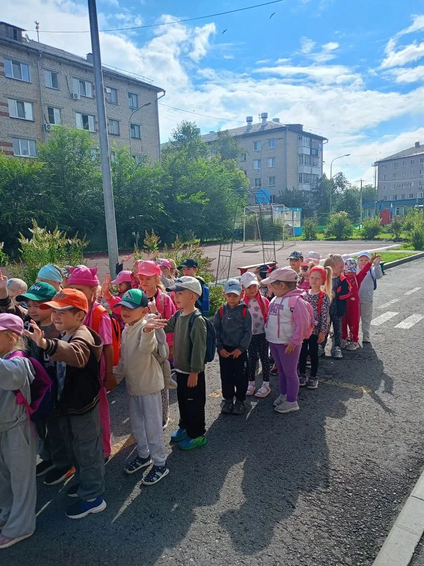 🎒 Сегодня 17.07.2026 в нашем детском саду прошёл тематический день, посвящённый туризму. 
-Ребята в