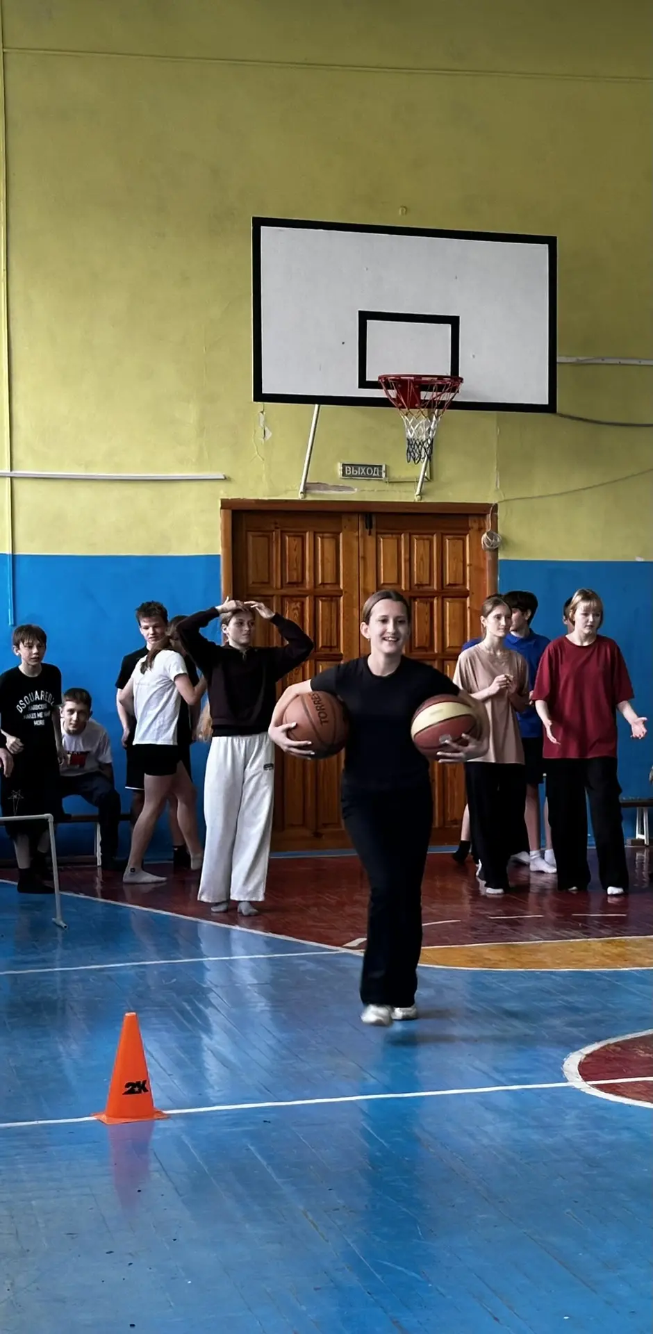 Будь здоров 🏋🏻  В рамках Недели здоровья в нашей школе прошли спортивные эстафеты «Будь здоров»! 💪⚡ 