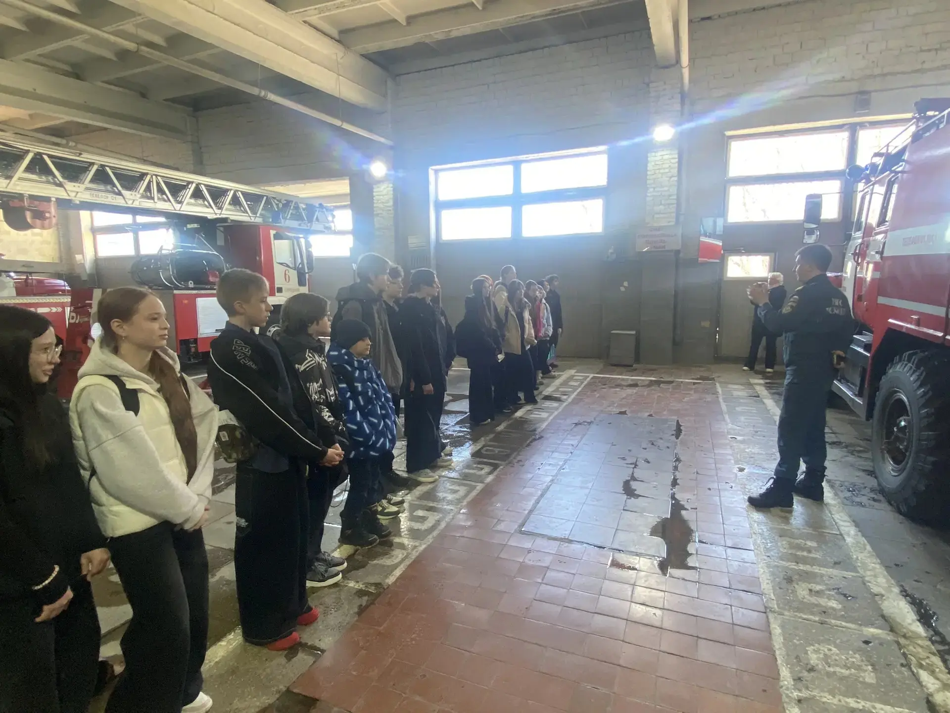 🚒 Экскурсия 7 «А» в пожарную часть: итоги познавательного дня  Сегодня учащиеся 7 «А» класса посетил
