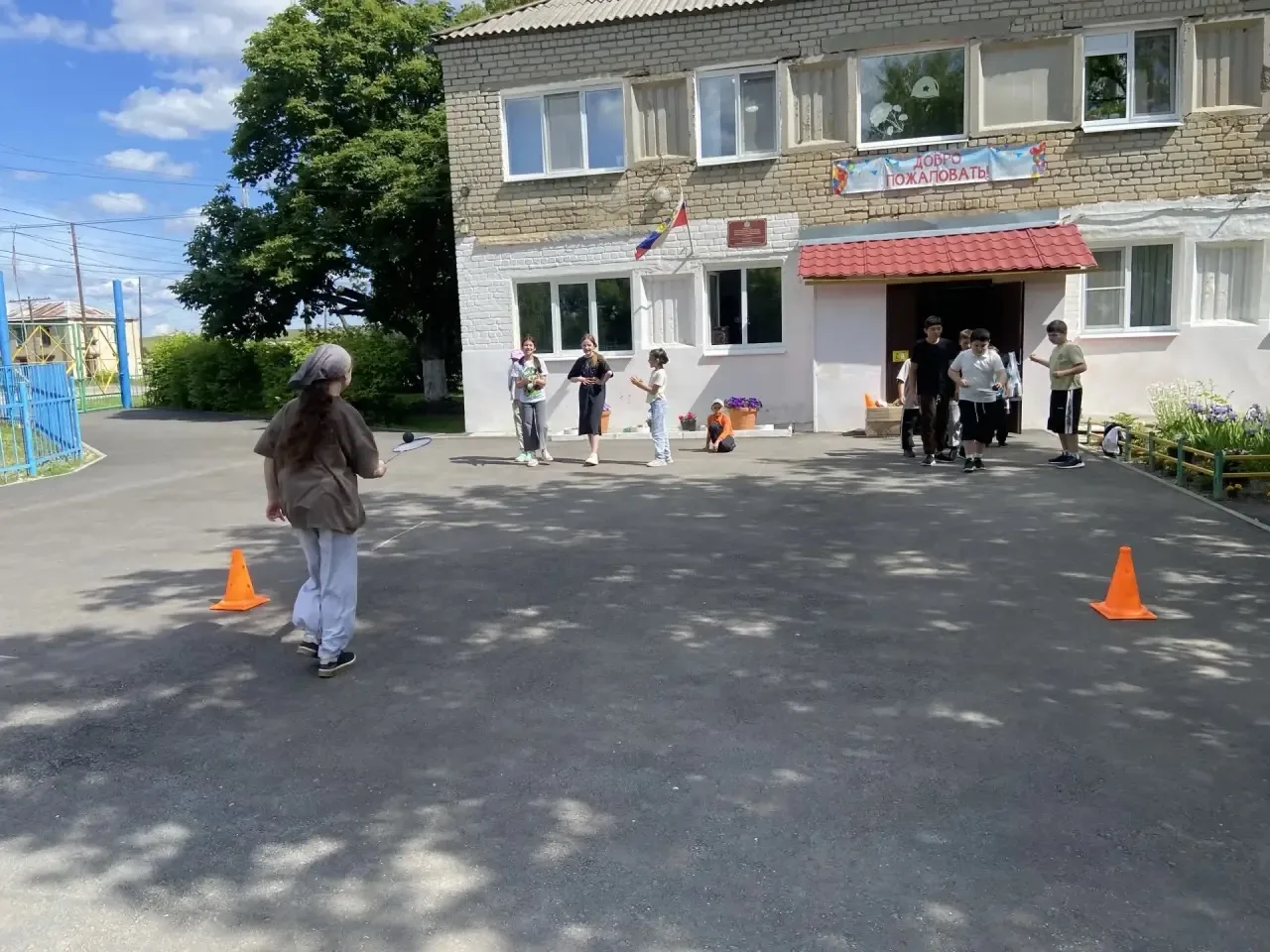 Парад спортивных достижений «Слабо?»
Сегодня в нашем лагере парад спортивных достижений "Слабо?"
Ком