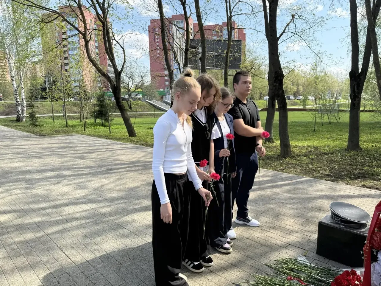 📣 Ребята из 8Б класса отправились в увлекательное путешествие по страницам истории! 📖  В музее истор