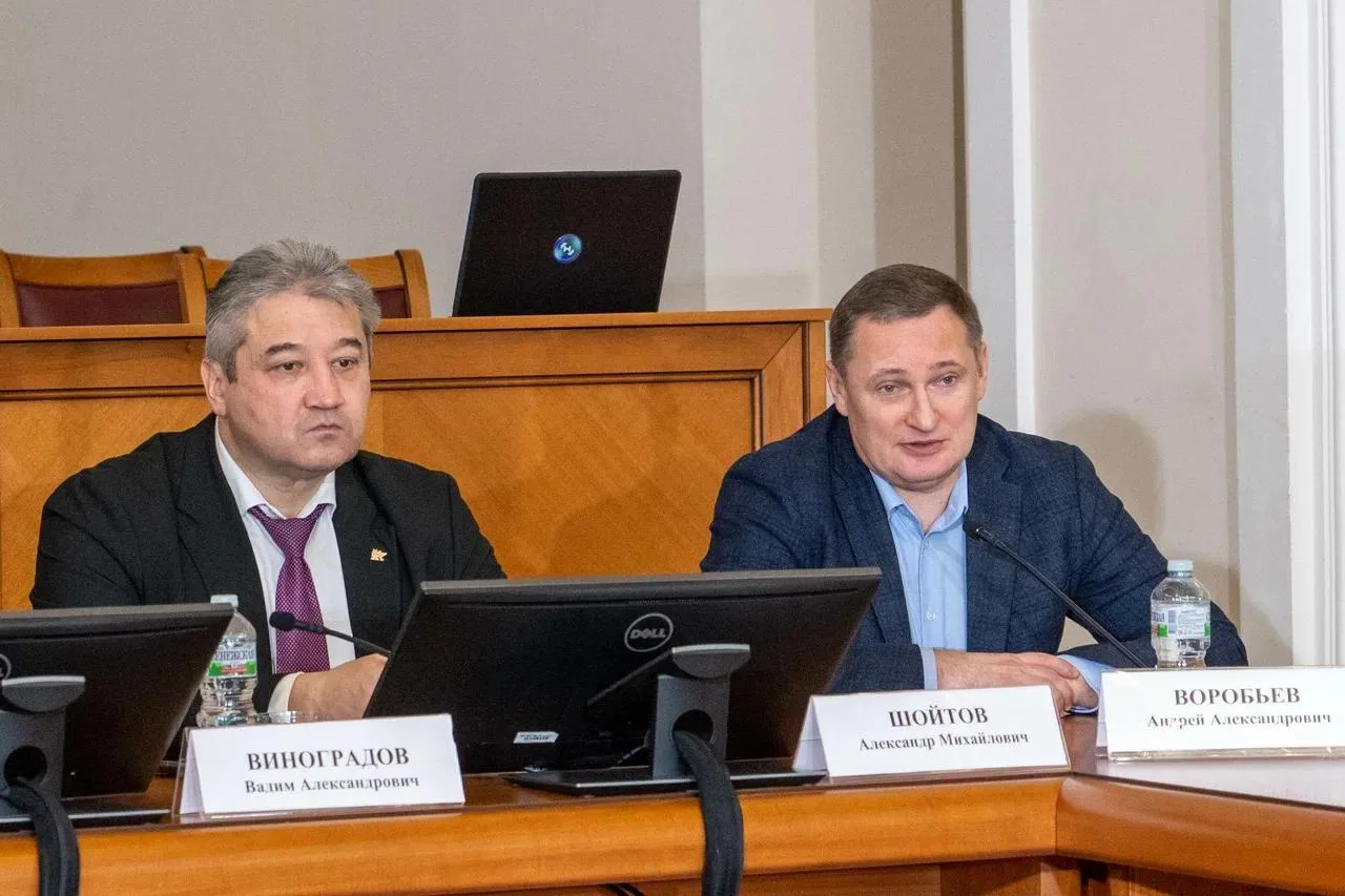 Чуть подробнее расскажу о форуме «Новый Рунет: без мошенников и анонимов», который в этом году РОЦИТ