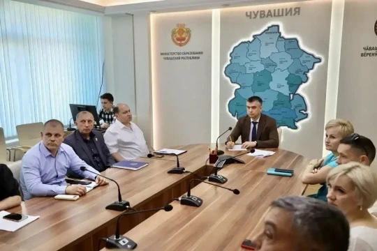 Принял участие в совещании с Галиной Кареловой, первым заместителем председателя комите...