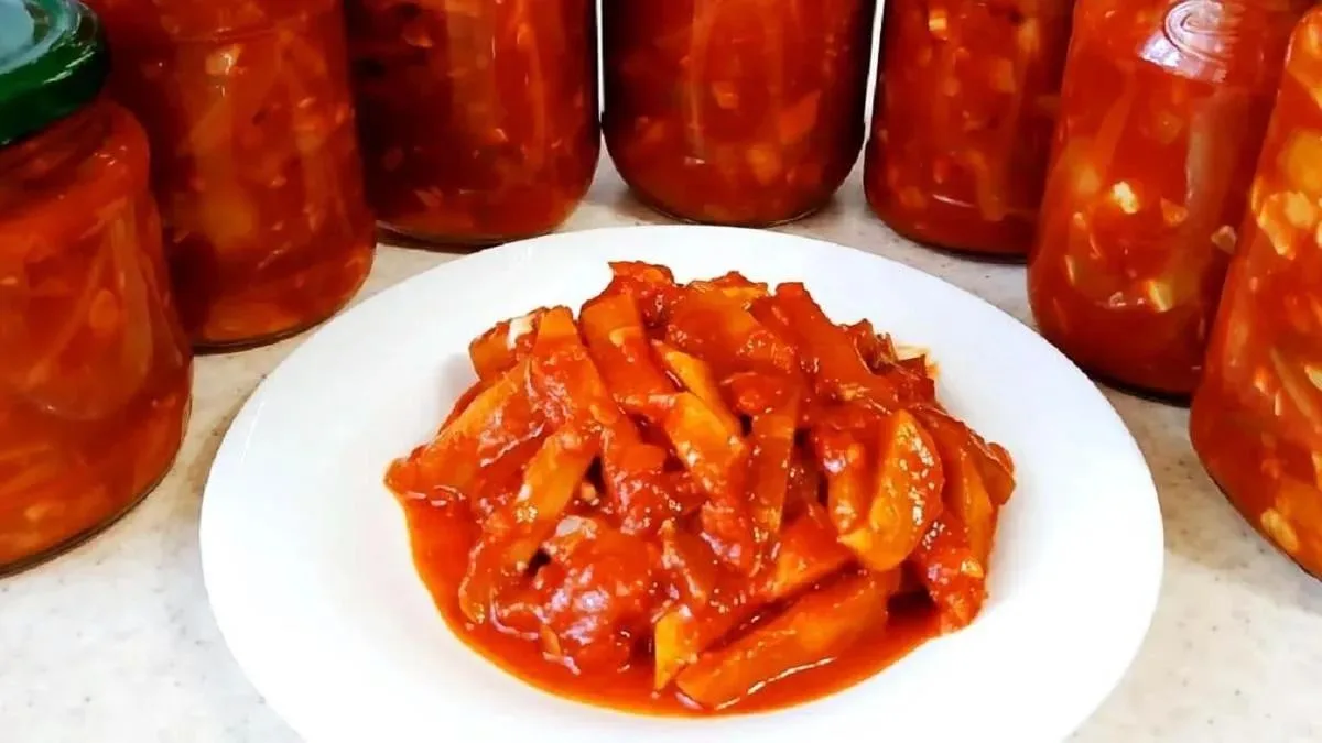 КАБАЧКИ С ТОМАТНОЙ ПАСТОЙ НА ЗИМУ: ИДЕАЛЬНАЯ ЗАКУСКА С БАРХАТИСТЫМ ВКУСОМ!