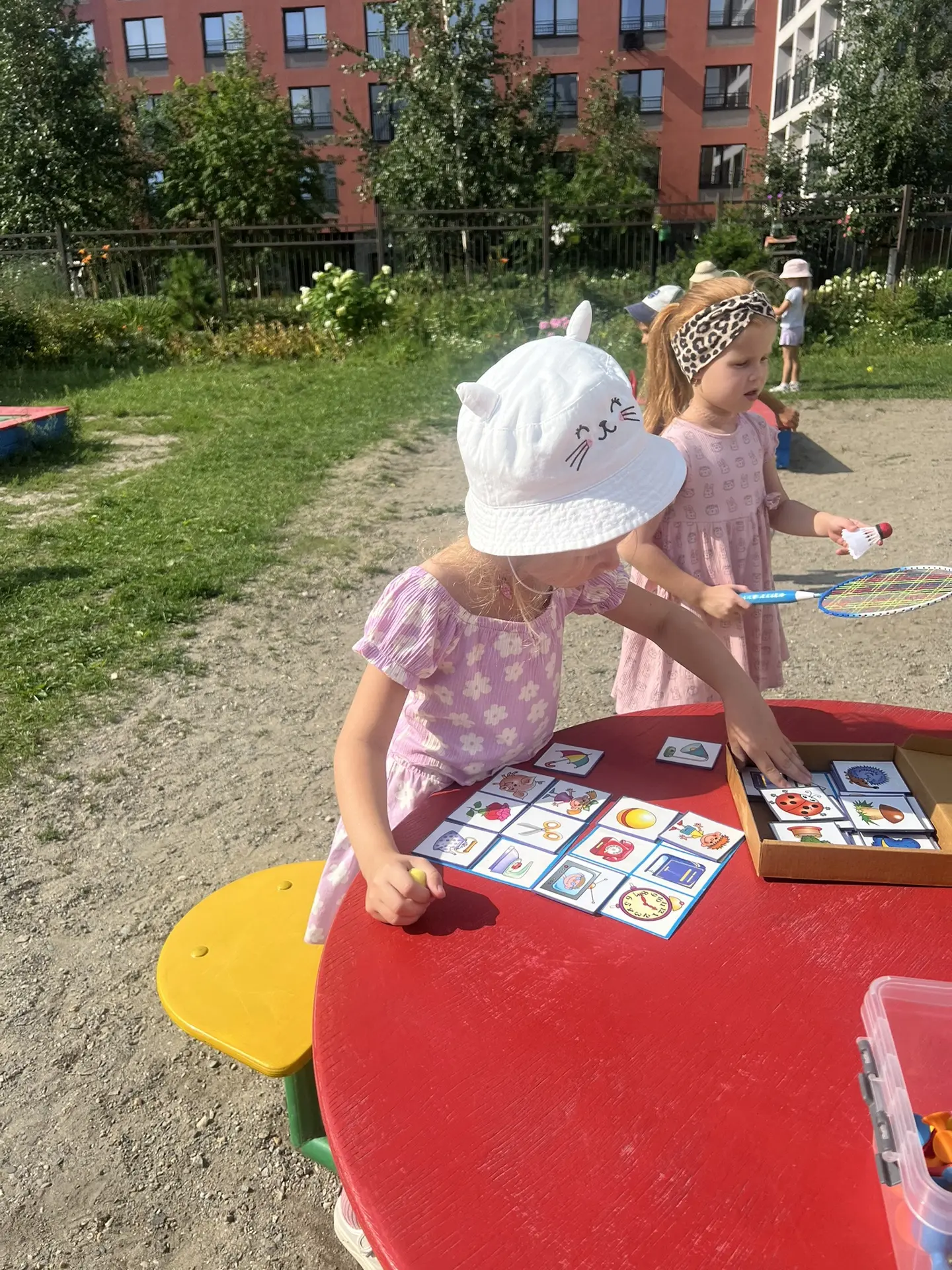 🌺 Вот так весело, дружно и интересно проводят лето ребята из группы» Ловкие кузнечики».💕