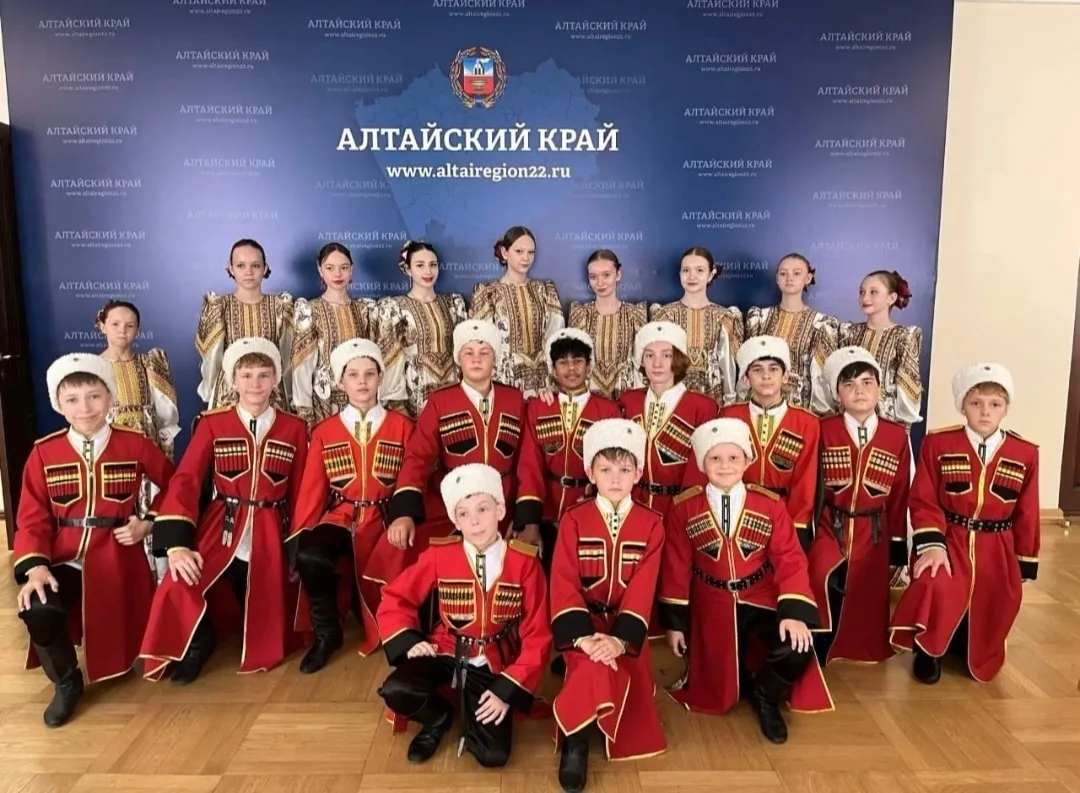 Вчера в большом зале Правительства Алтайского края состоялась торжественная церемония вручения дипло