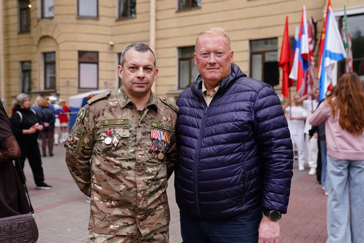 🇷🇺 Главный врач поликлиники №107 Игорь Архипов и заместитель главного врача по медици...