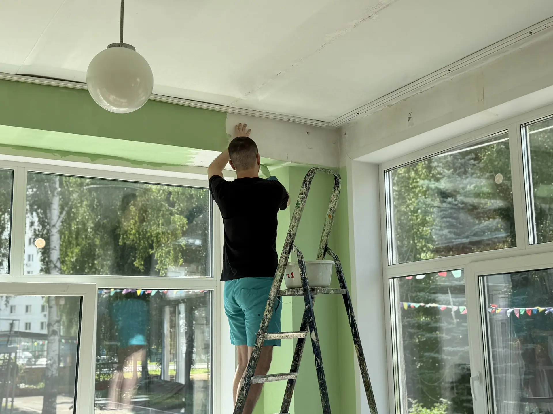 💖 Мы продолжаем создавать красоту! 💖
Наш косметический ремонт в детском саду идет полным ходом! С 