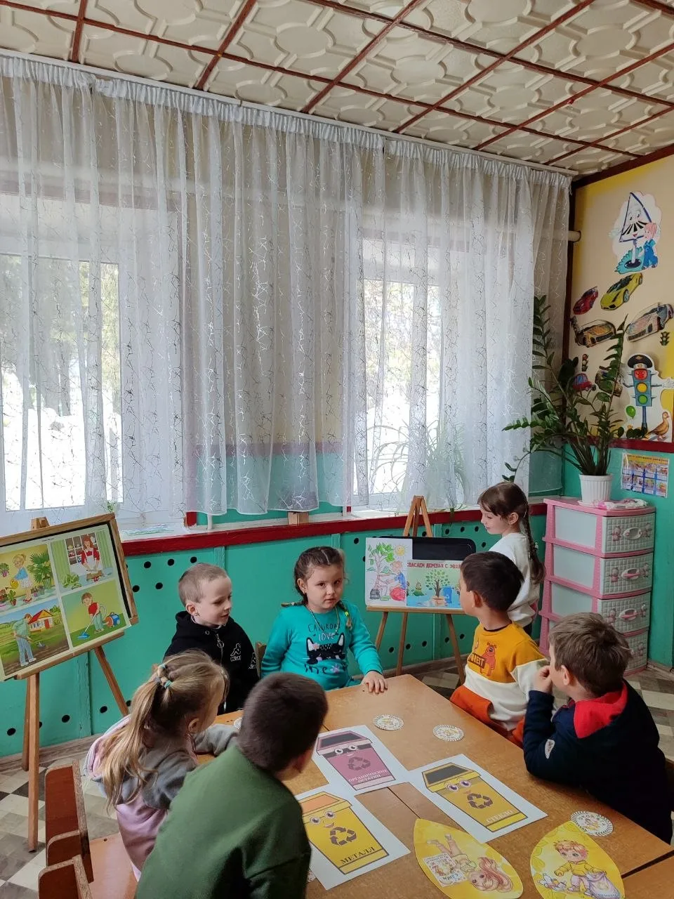 В старшей группе прошла тематическая неделя, посвященная Дню Эколят.
Основными целями мероприятия яв