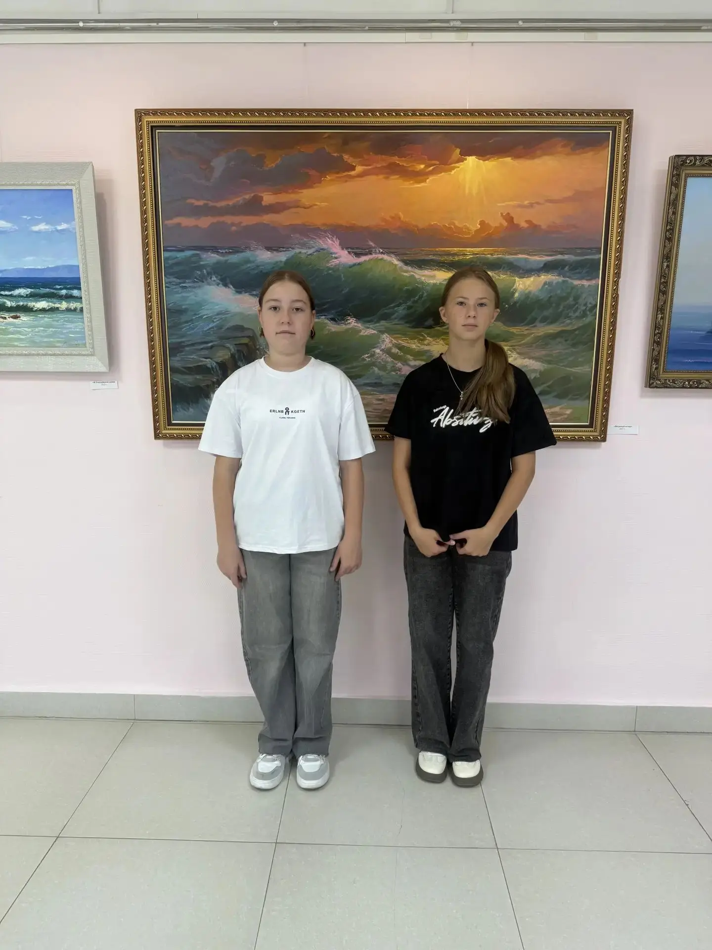 🎨В городском округе Большой Камень продолжается юбилейная выставка «55 лет творчества»...
