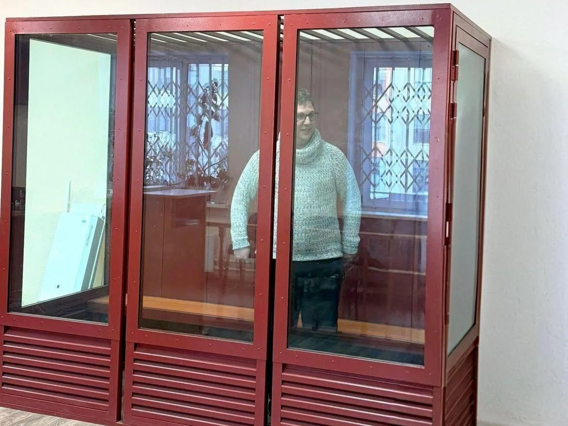 Правозащитников отпустили из-под стражи  Ленинский суд Екатеринбурга смягчил меру пресечения Ларисе 