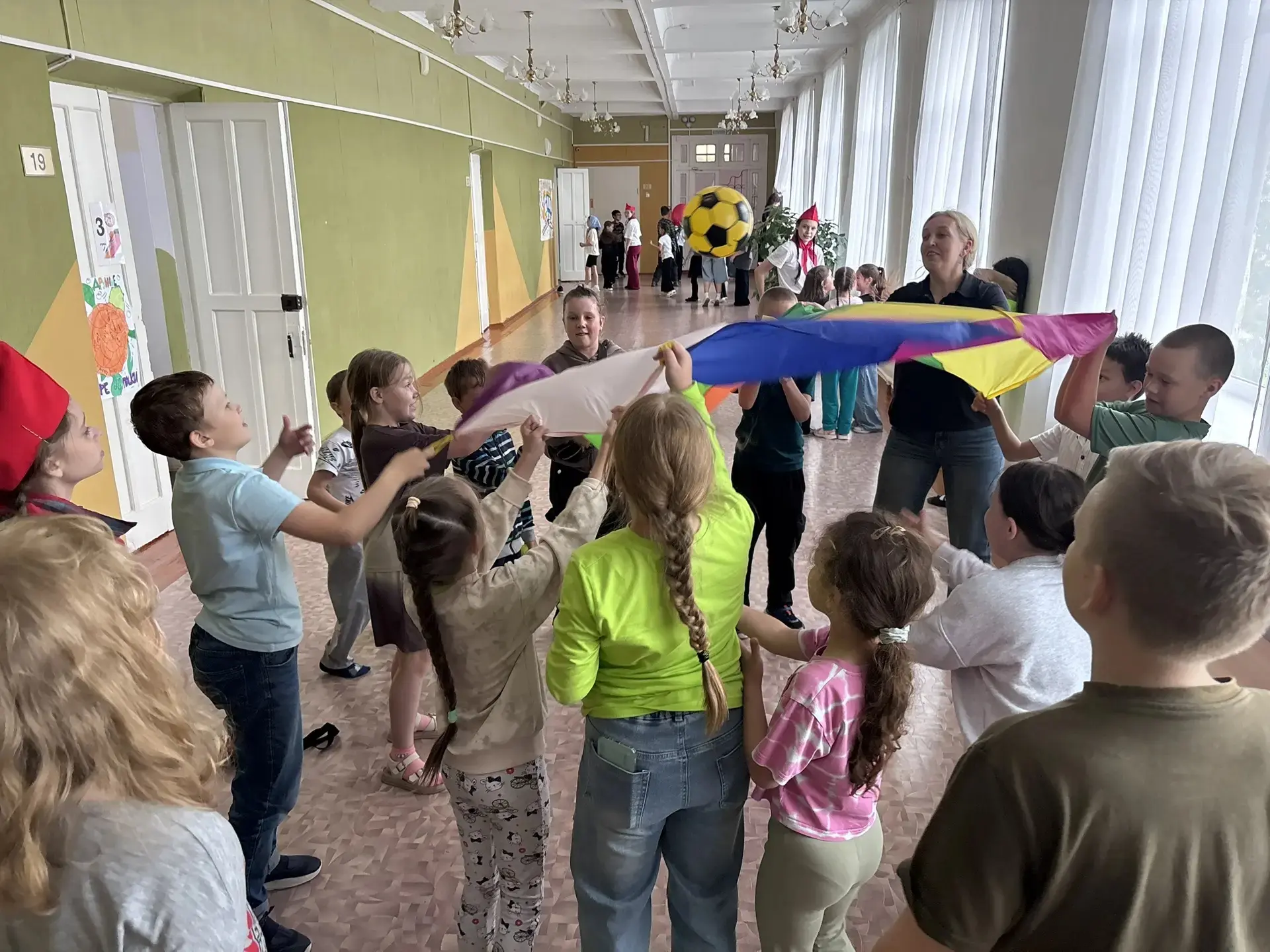 Царит дружба на острове «Дружба»

И это не тавтология. Например, отряд «Озорные пираты» — это вовсе 
