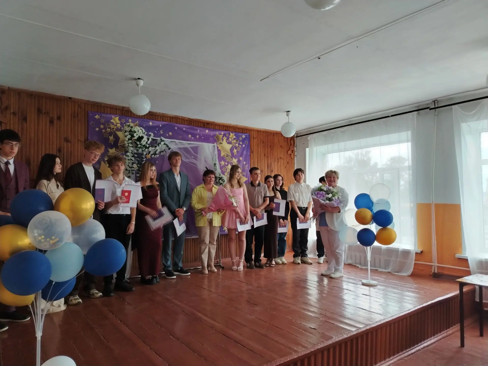 Наши герои! 🎓 Вручение аттестатов за 9 класс!