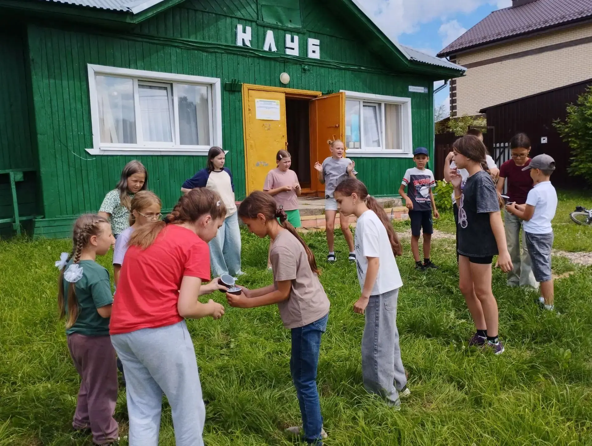Шестой день в Боровиковском разновозрастном отряде «Умка» прошел под знаком Дня трёх ст...