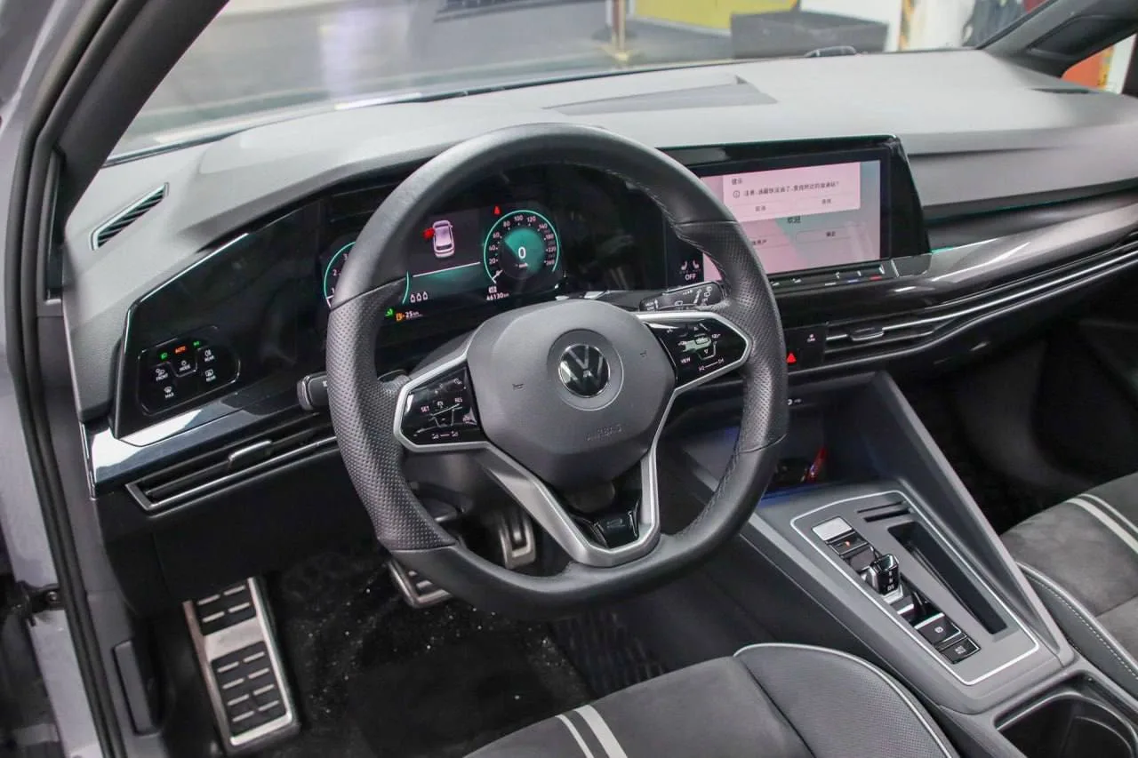 КУРС СИЛЬНО УПАЛ🔥🔥🔥  АВТОМОБИЛЬ В ПРОДАЖЕ❗️  🇨🇳 VOLKSWAGEN GOLF 2021 ГОДА🇨🇳  ● ОБЪЁМ: 1395 cc ● МОЩН