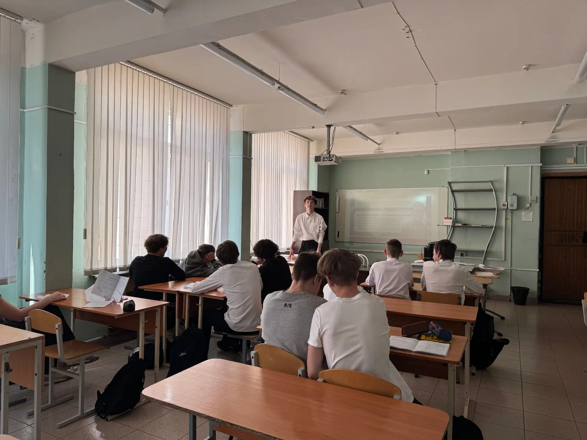 Сегодня Всероссийский тематический урок по финансовой безопасности на тему «Темная сторона искусстве