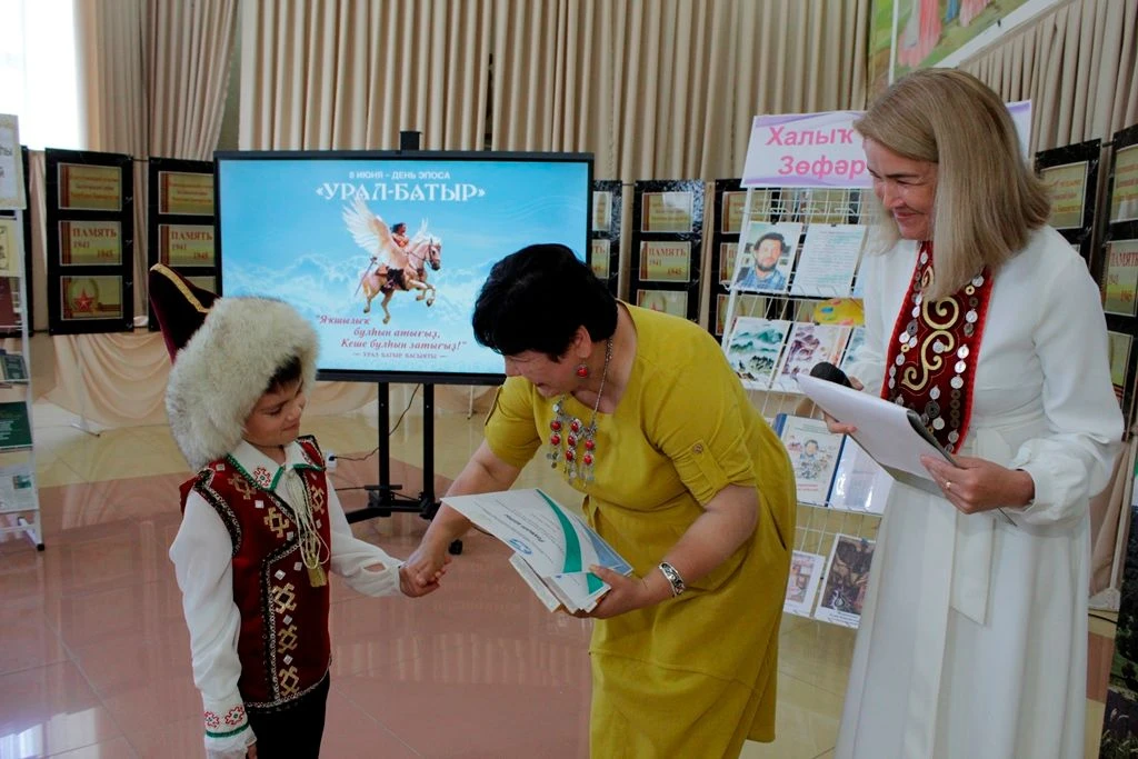 🎉 Бөгөн, 8 июнь, беҙ тағы бер мөһим байрамды билдәләйбеҙ — «Урал батыр» эпосы көнөн.