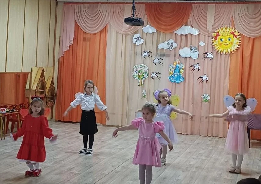 Весна — это пора возрождения природы, когда всё вокруг оживает и наполняется яркими красками. Чем не