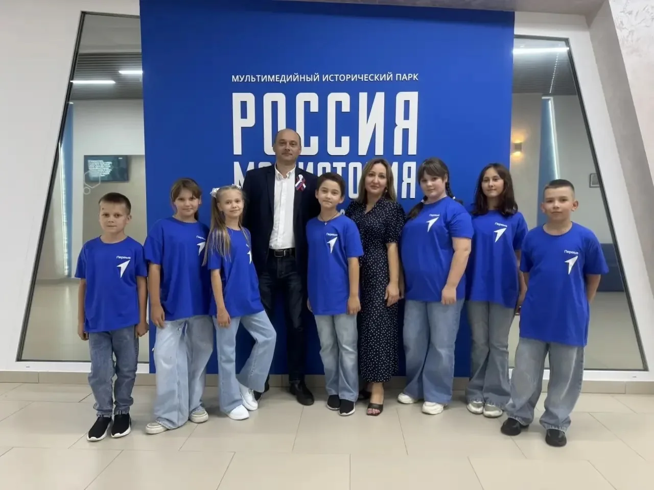 Дарим тепло своих голосов тем, кто держит тыл!🙌