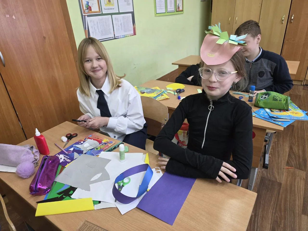 🎭 Волшебный мир театра — глазами детей! 🎭  В честь Дня театра ученики 4 «А» класса устроили настоящи