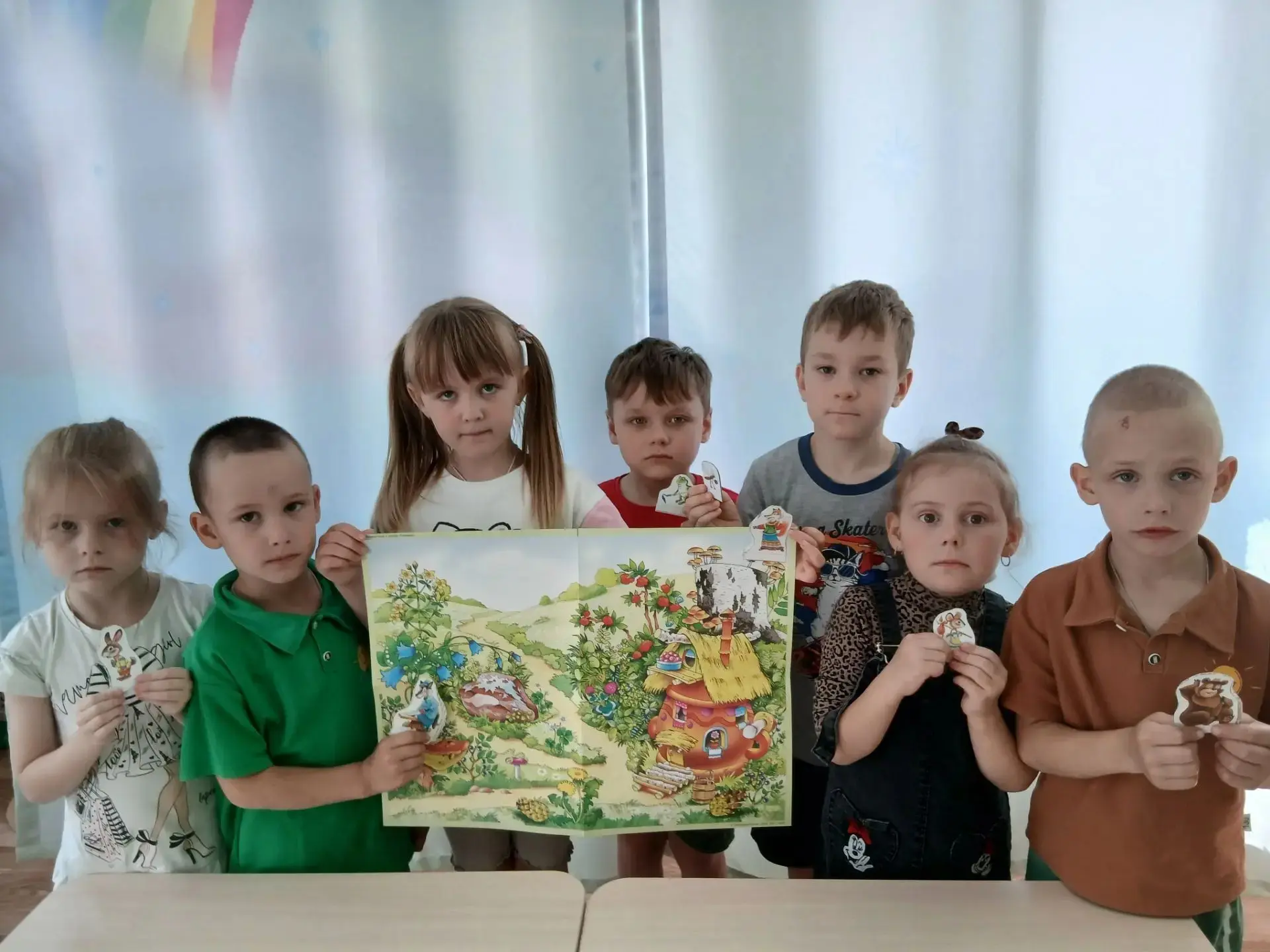 Разыгрывание сказки-прекрасная форма проведения досуга. Дети хорошо знают текст этих ск...